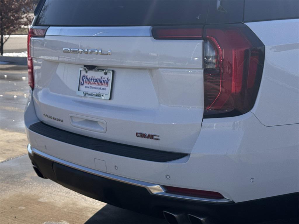 used 2025 GMC Yukon car, priced at $71,821