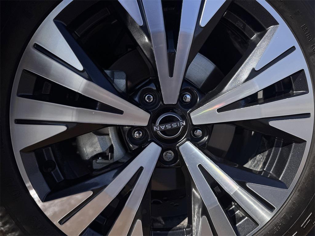 used 2023 Nissan Rogue car, priced at $18,773