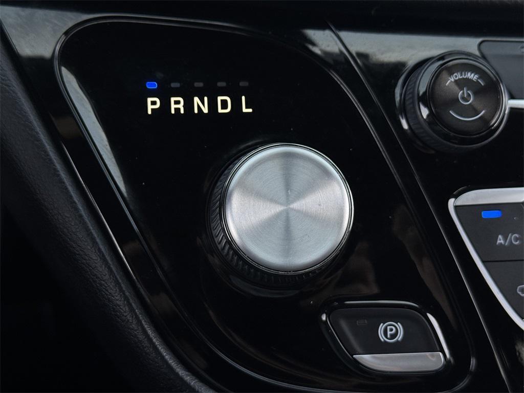 used 2018 Chrysler Pacifica car, priced at $14,712