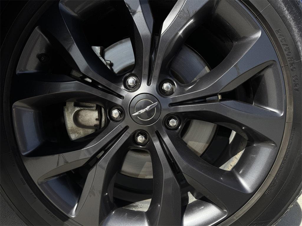 used 2018 Chrysler Pacifica car, priced at $14,712