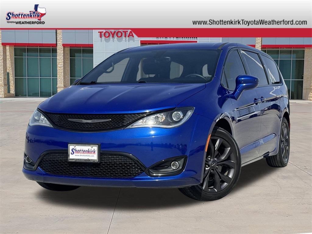 used 2018 Chrysler Pacifica car, priced at $14,712