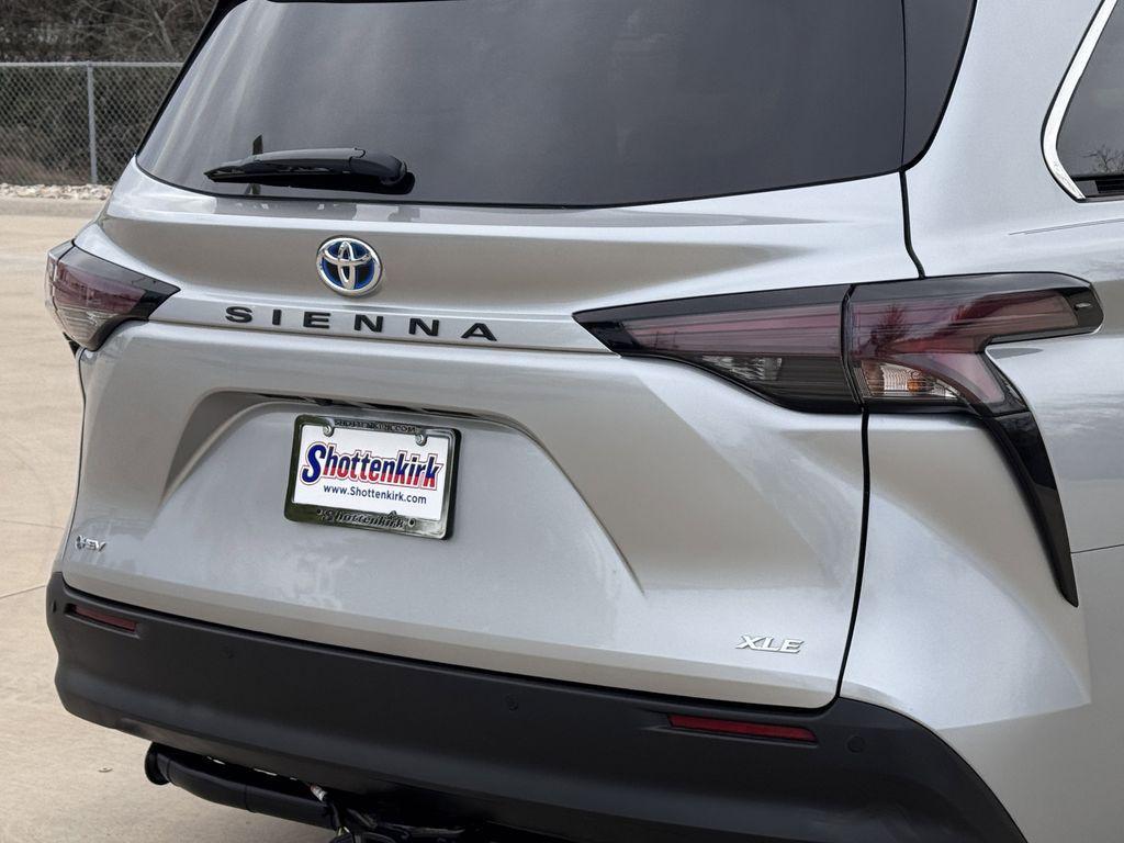 used 2025 Toyota Sienna car, priced at $44,975