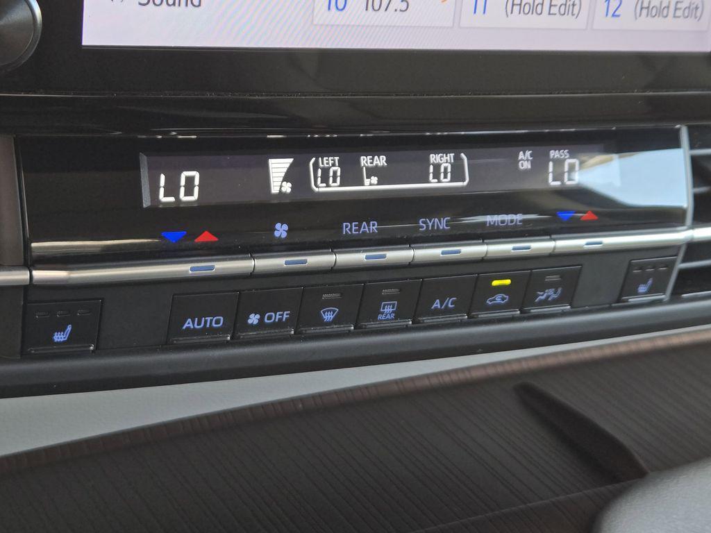 used 2024 Toyota Sienna car, priced at $45,418