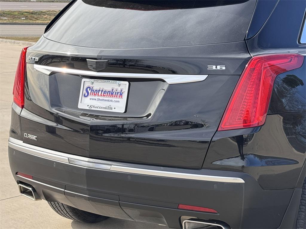 used 2017 Cadillac XT5 car, priced at $12,857