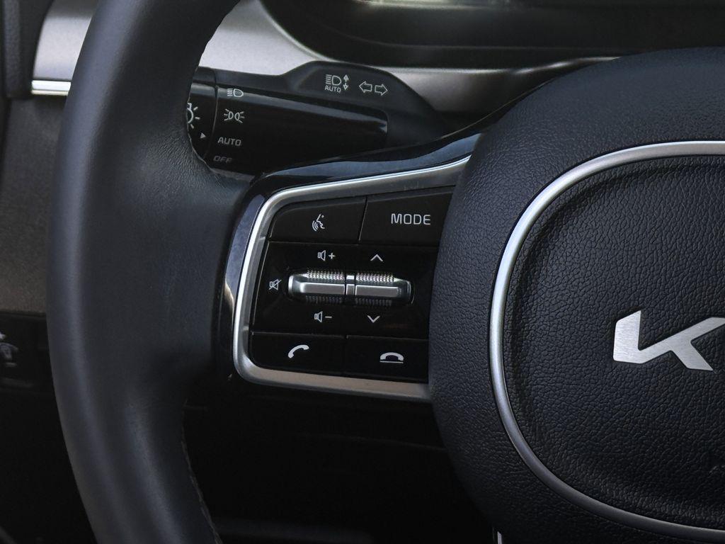 used 2023 Kia Sorento car, priced at $24,576