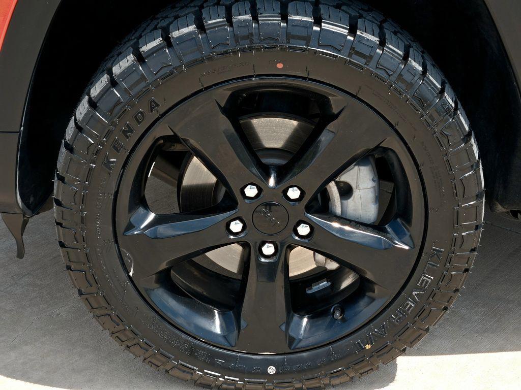 used 2023 Jeep Grand Cherokee car, priced at $27,951