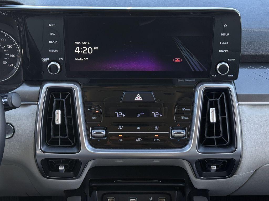 used 2023 Kia Sorento car, priced at $25,911