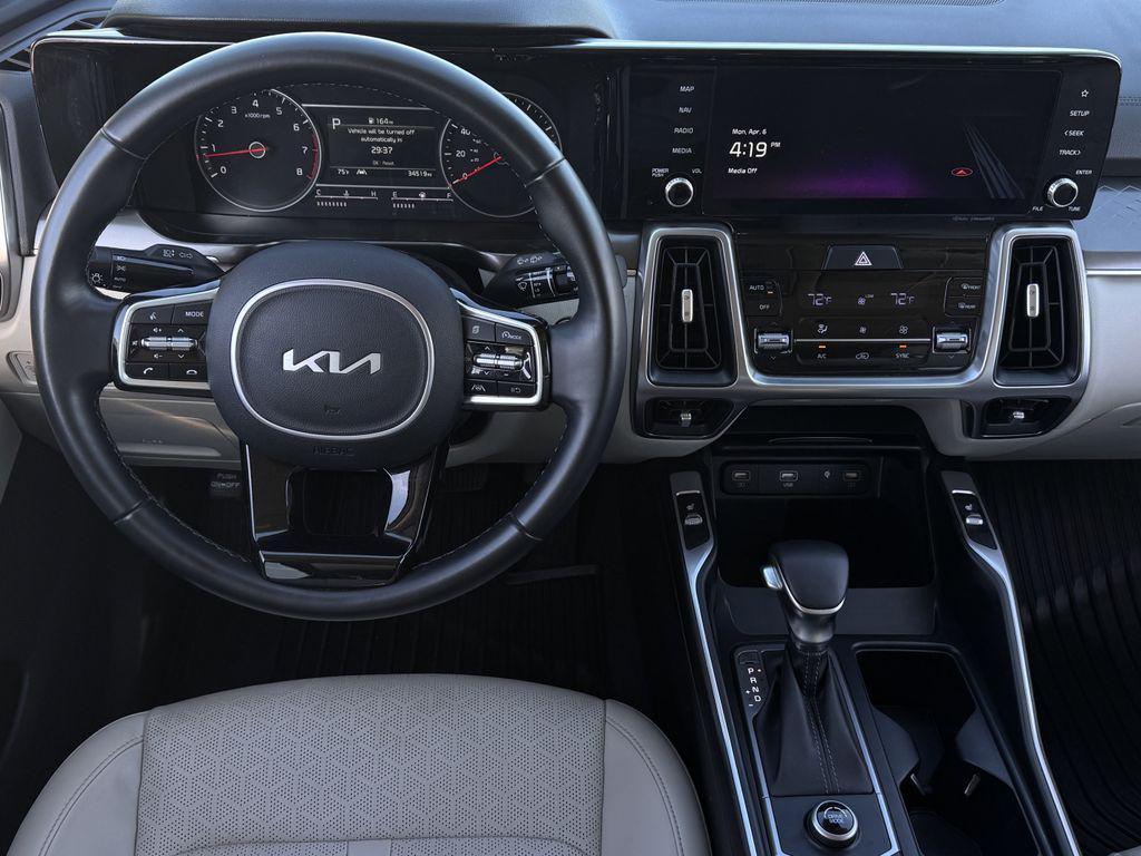 used 2023 Kia Sorento car, priced at $25,911