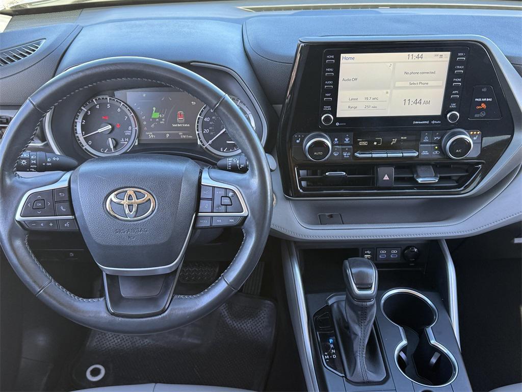 used 2022 Toyota Highlander car, priced at $30,961