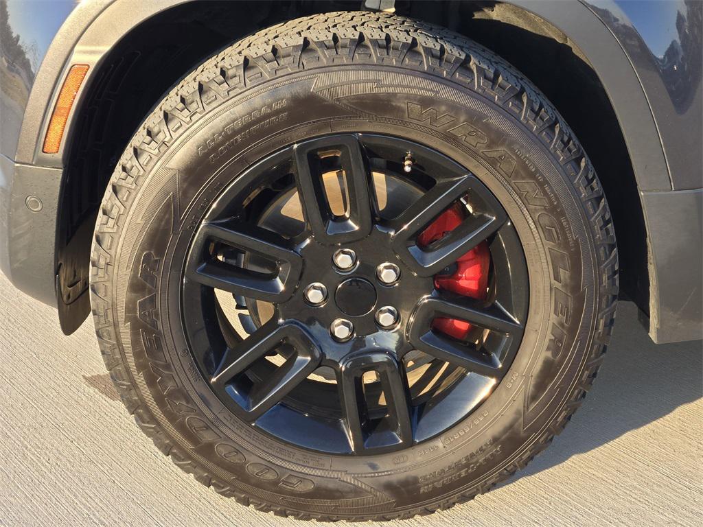 used 2022 Land Rover Defender car, priced at $38,977