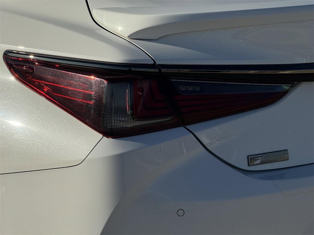 used 2019 Lexus ES 350 car, priced at $24,919