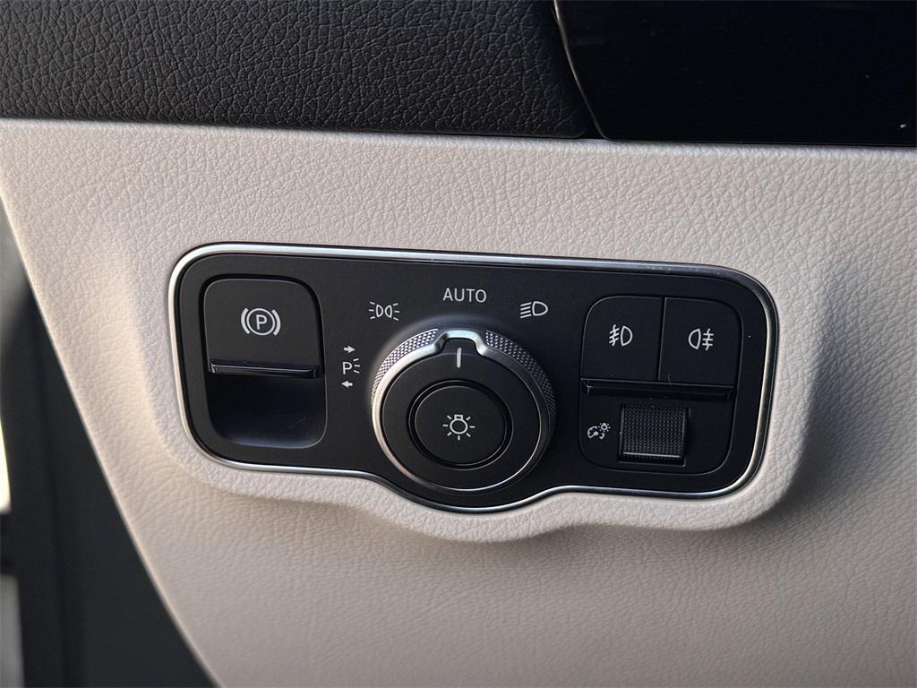 used 2023 Mercedes-Benz GLA 250 car, priced at $28,920