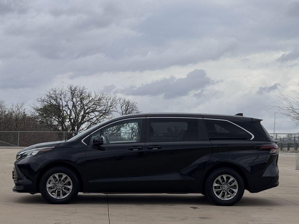 used 2024 Toyota Sienna car, priced at $33,938