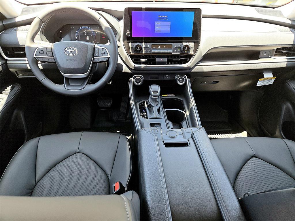 new 2025 Toyota Grand Highlander car, priced at $50,682