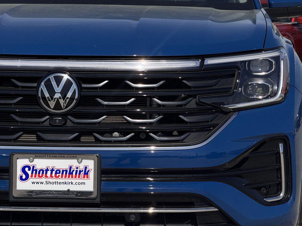 used 2025 Volkswagen Atlas car, priced at $40,954