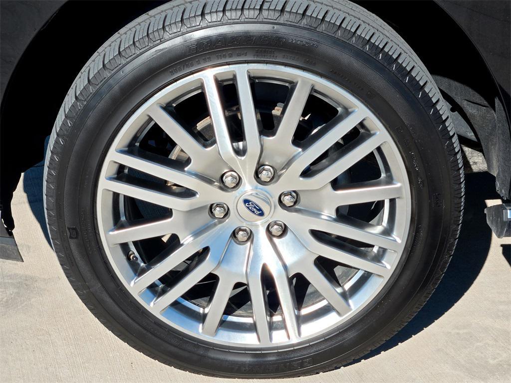 used 2024 Ford Expedition car, priced at $50,520