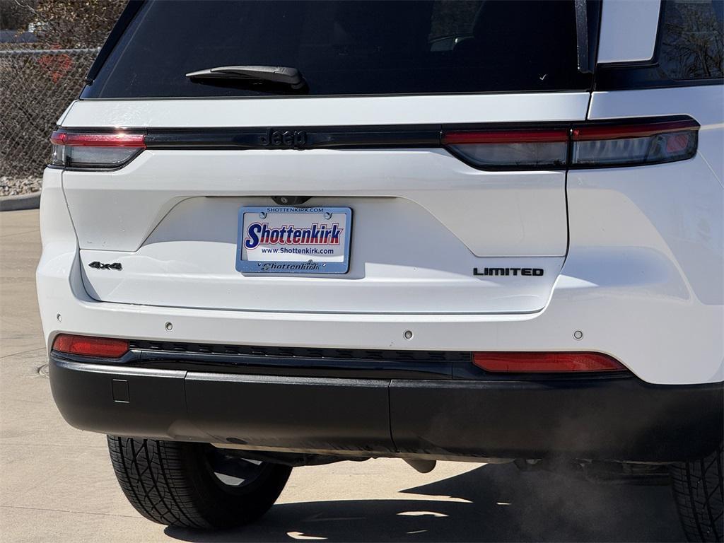 used 2023 Jeep Grand Cherokee car, priced at $26,998