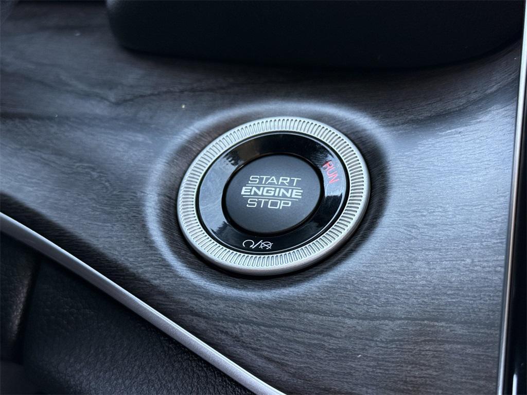 used 2023 Jeep Grand Cherokee car, priced at $26,998