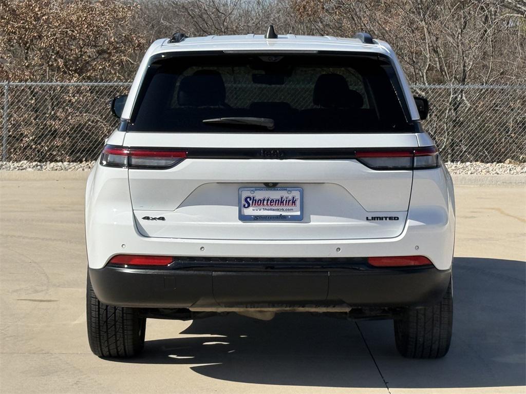used 2023 Jeep Grand Cherokee car, priced at $26,998