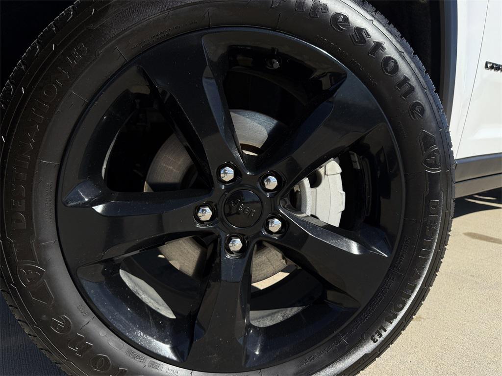 used 2023 Jeep Grand Cherokee car, priced at $26,998