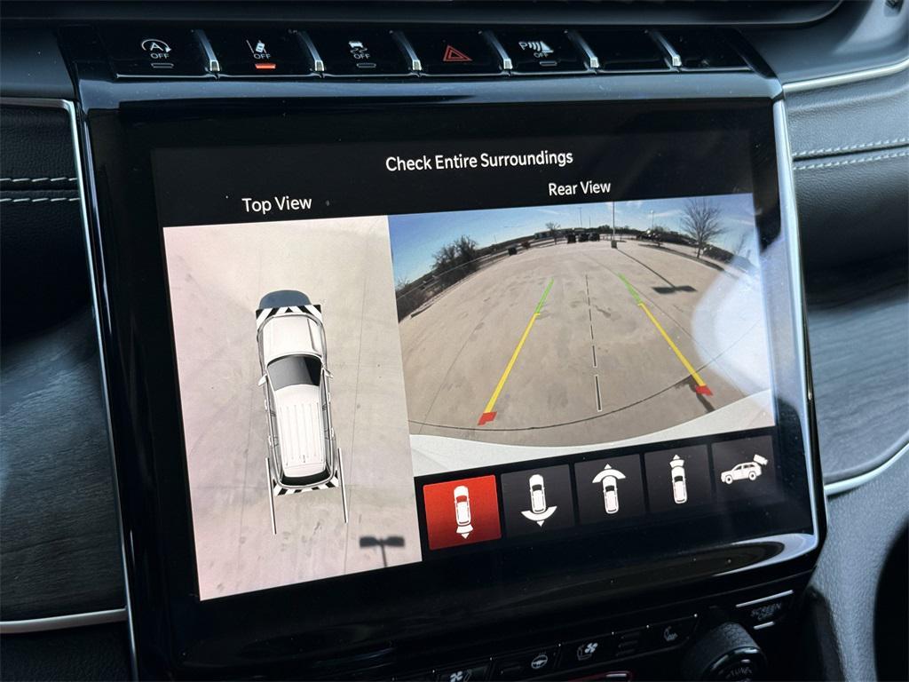 used 2023 Jeep Grand Cherokee car, priced at $26,998