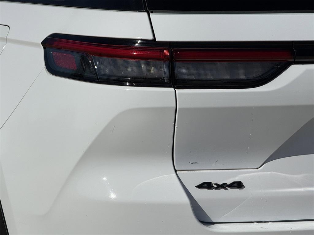 used 2023 Jeep Grand Cherokee car, priced at $26,998