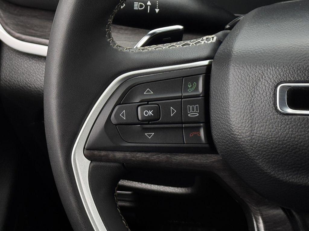 used 2024 Jeep Grand Cherokee L car, priced at $27,748