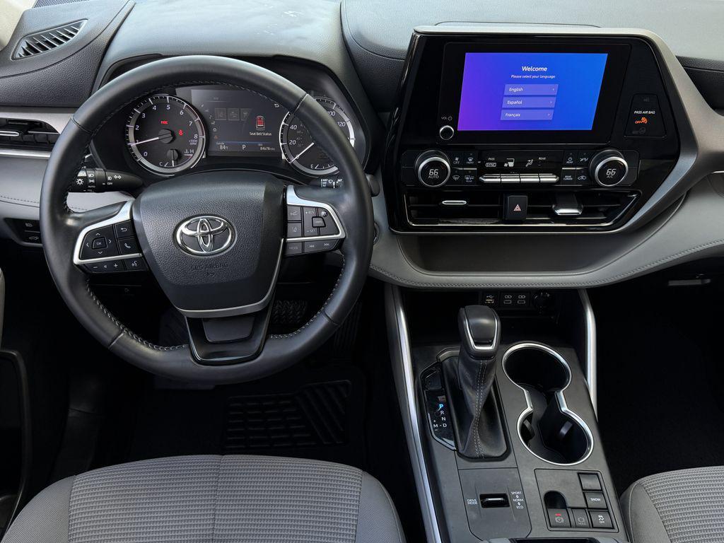 used 2023 Toyota Highlander car, priced at $28,060