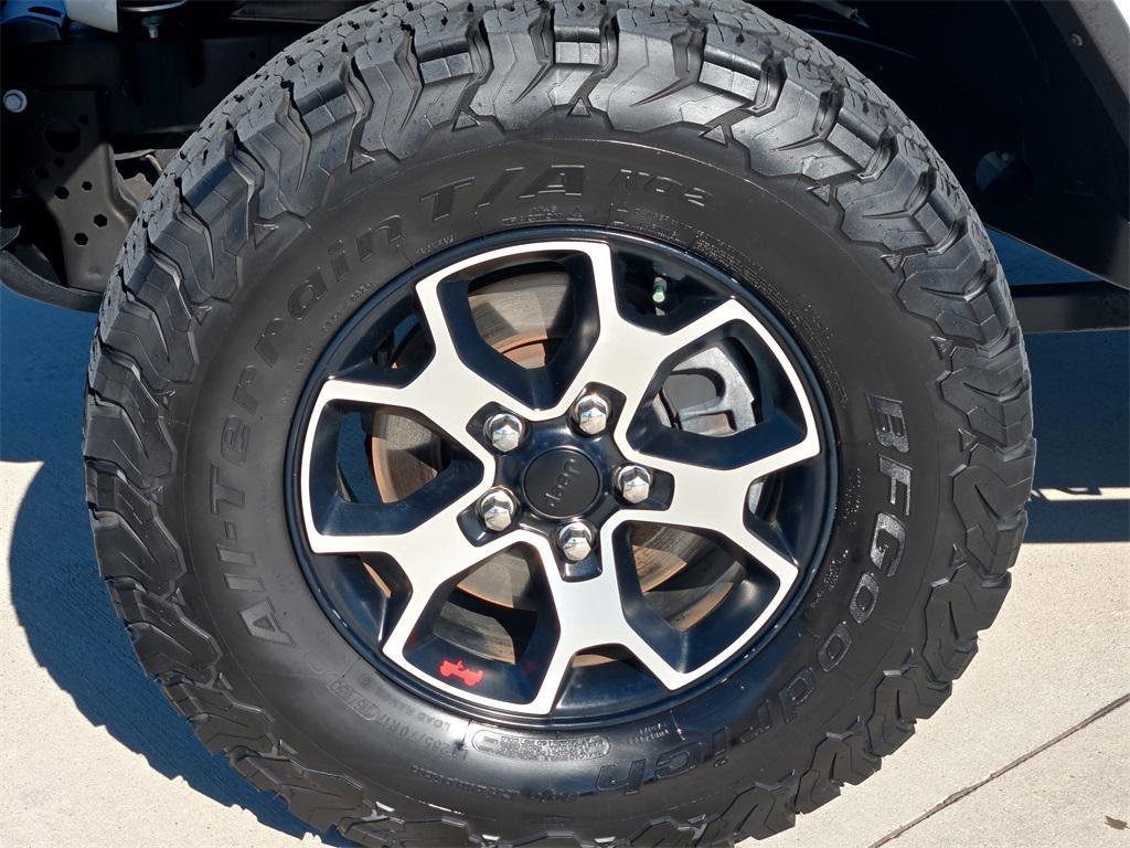 used 2022 Jeep Wrangler Unlimited car, priced at $31,963