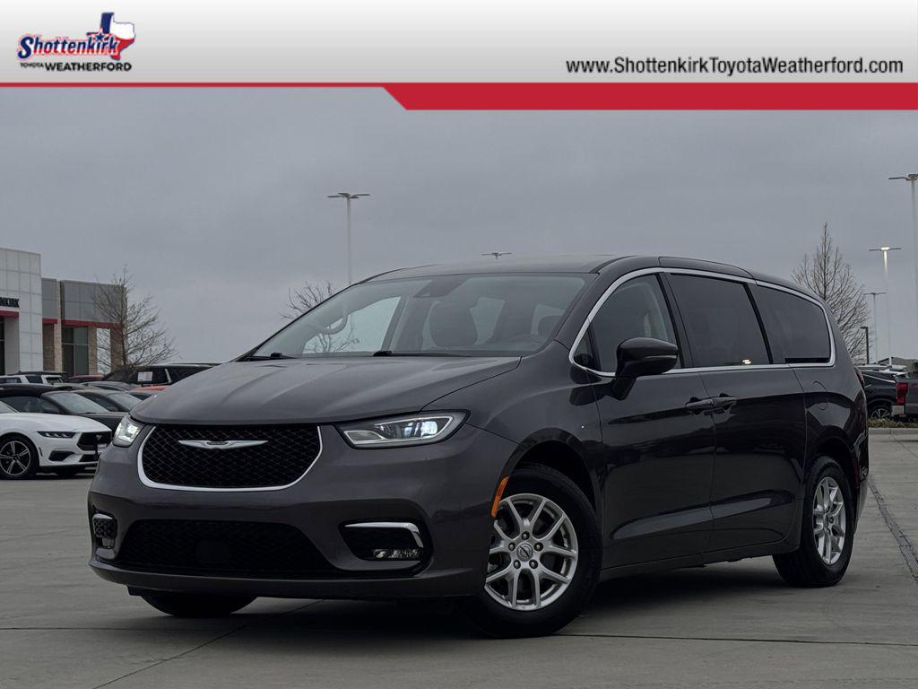 used 2023 Chrysler Pacifica car, priced at $22,953