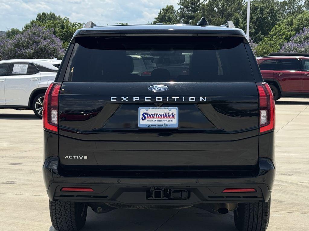 used 2025 Ford Expedition car, priced at $58,758