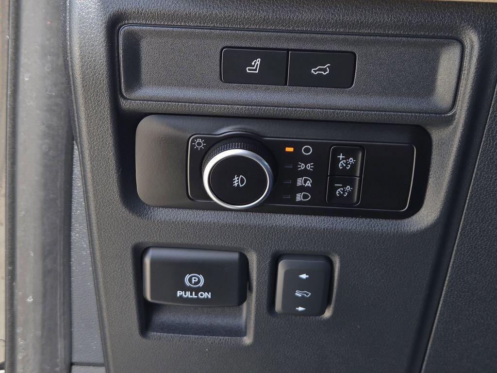 used 2024 Ford Expedition car, priced at $44,966