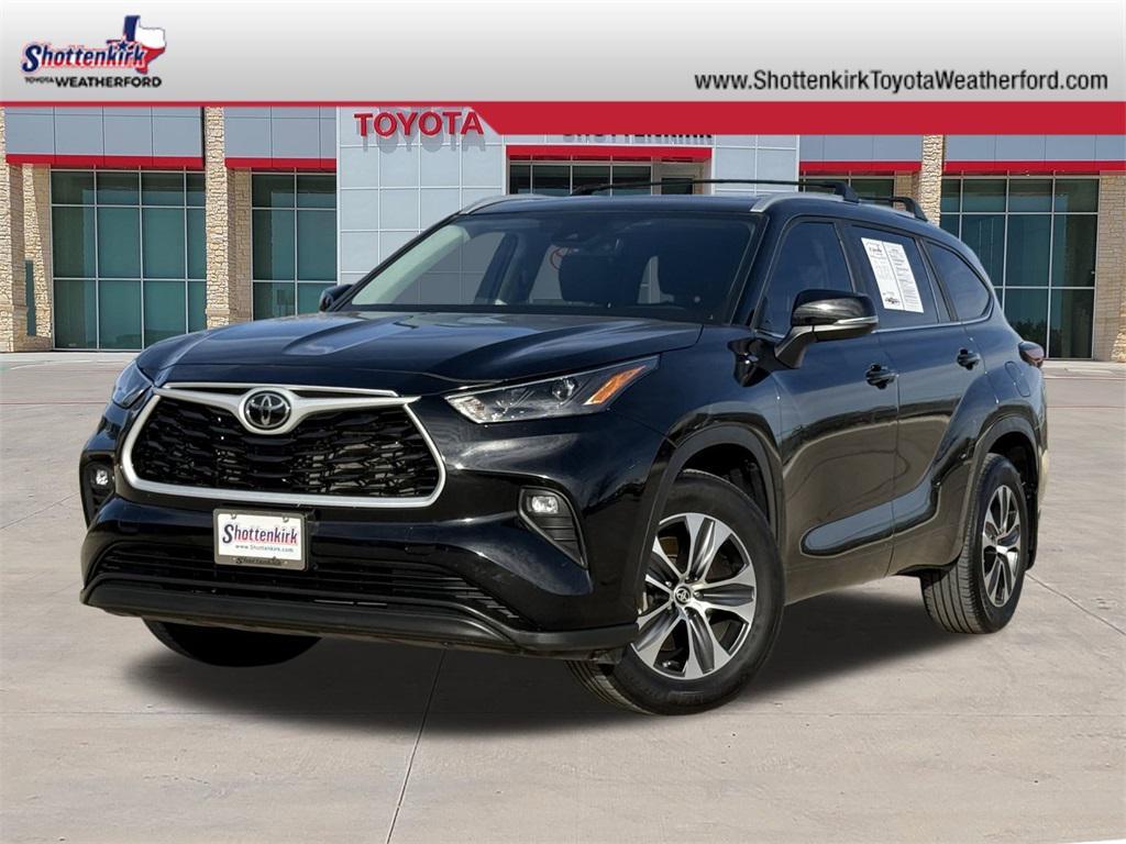 used 2024 Toyota Highlander car, priced at $32,931