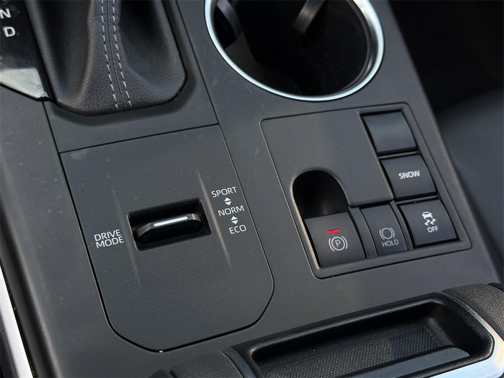 used 2024 Toyota Highlander car, priced at $32,931