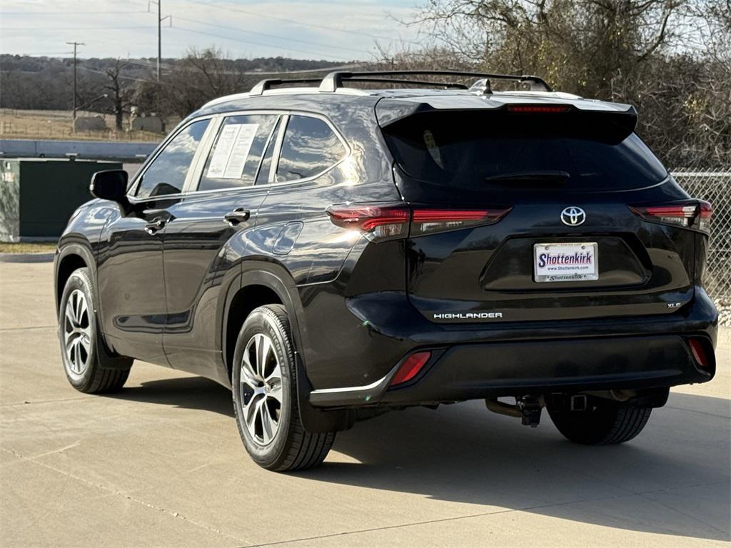 used 2024 Toyota Highlander car, priced at $32,931