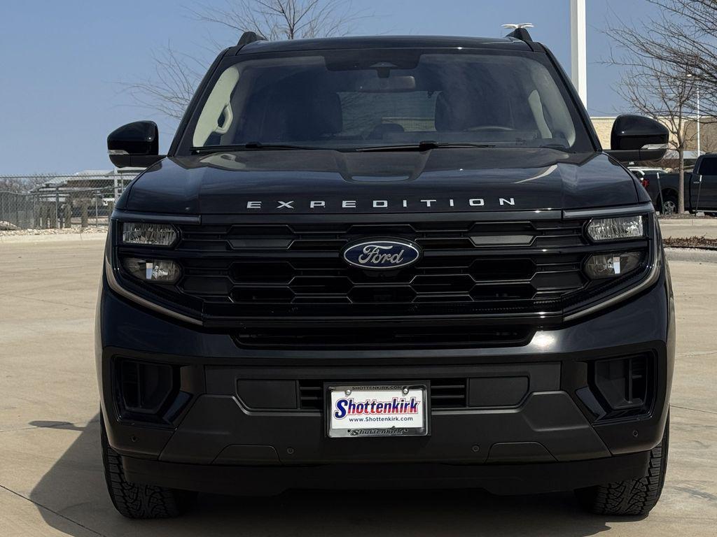 used 2025 Ford Expedition car, priced at $55,951