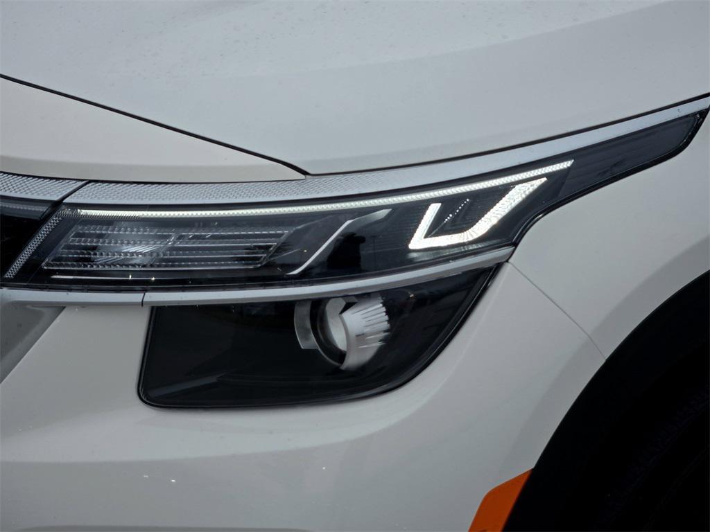 used 2023 Kia Seltos car, priced at $18,922