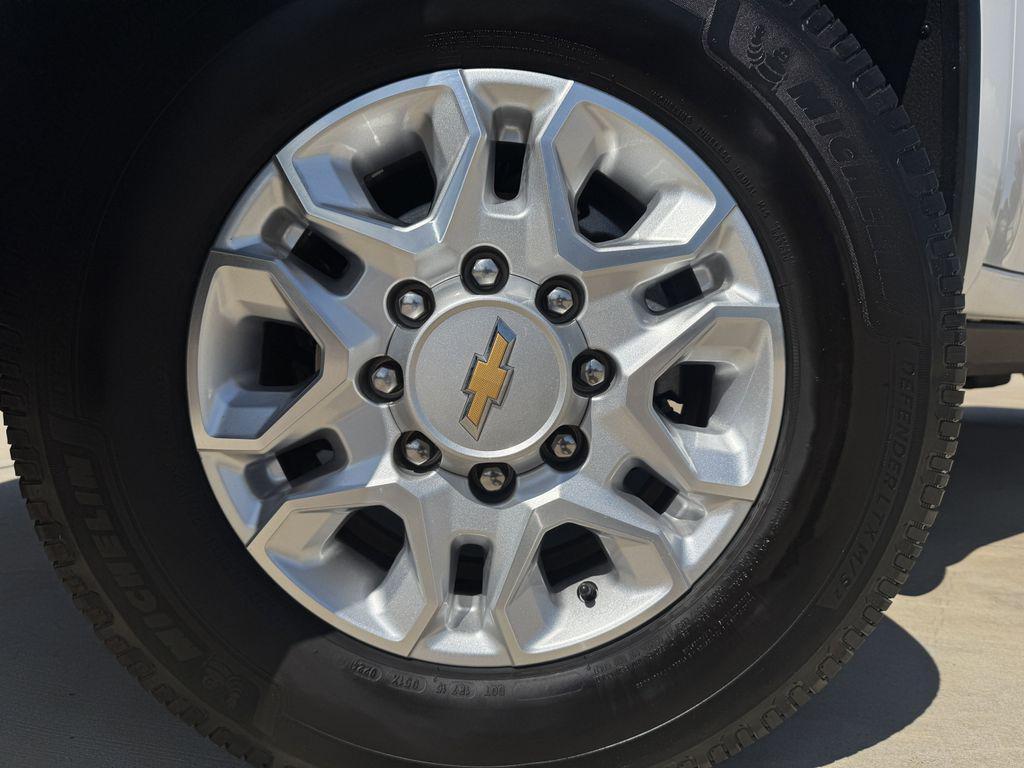 used 2021 Chevrolet Silverado 2500 car, priced at $43,194