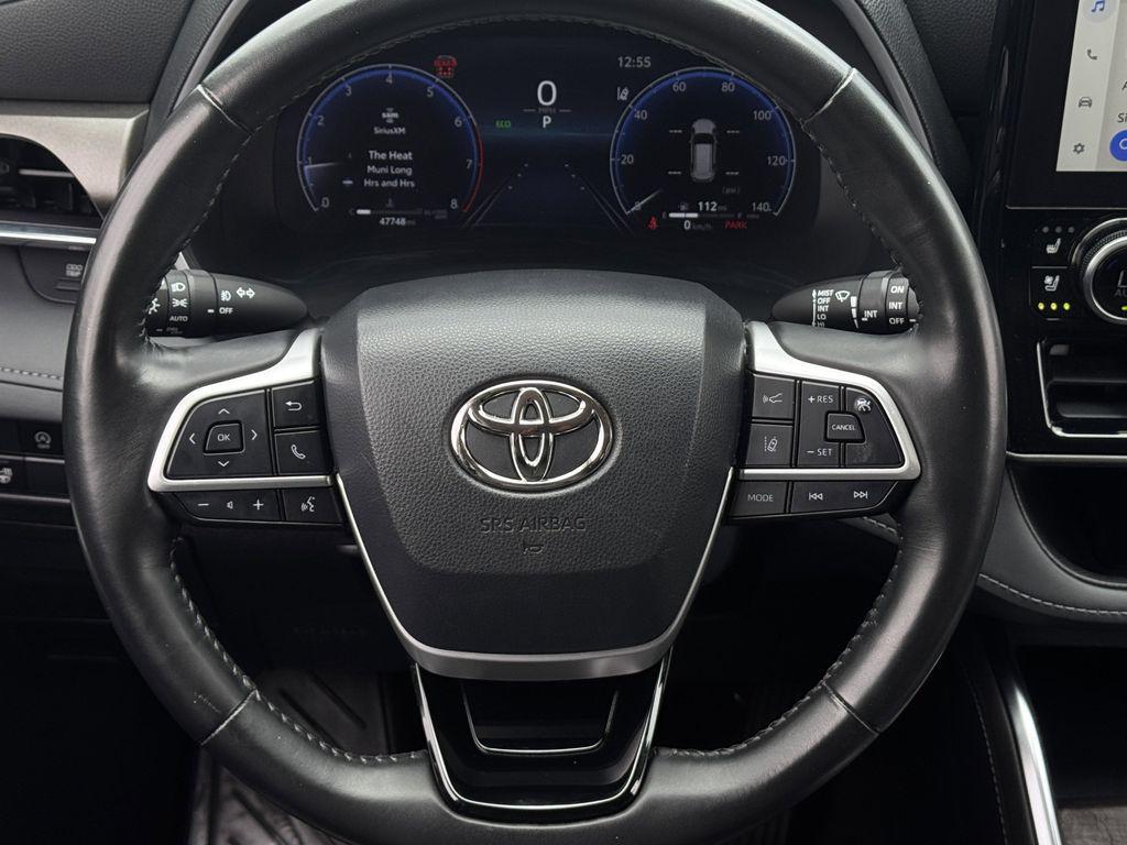 used 2023 Toyota Highlander car, priced at $38,977