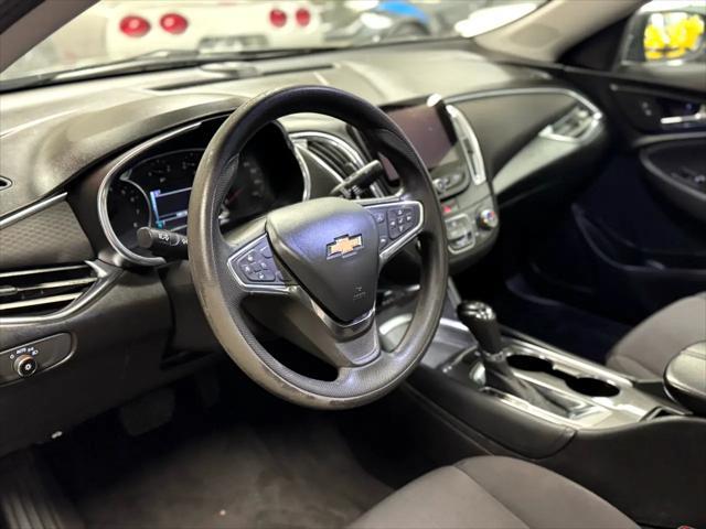 2018 Gray Chevrolet Malibu