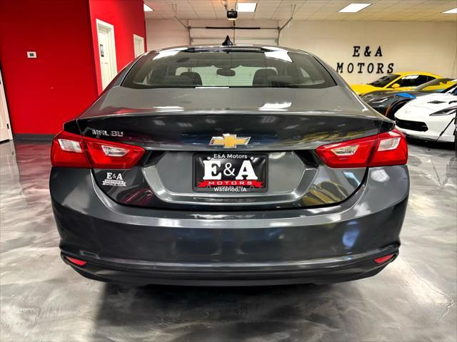 2018 Gray Chevrolet Malibu