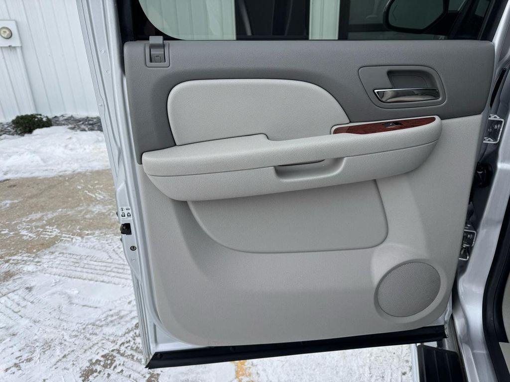 used 2013 Chevrolet Avalanche car, priced at $14,900