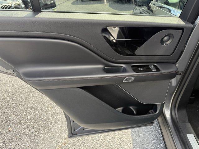 used 2021 Lincoln Aviator car, priced at $33,999