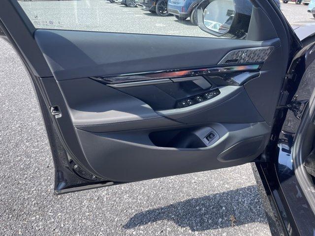 new 2026 BMW 550e car