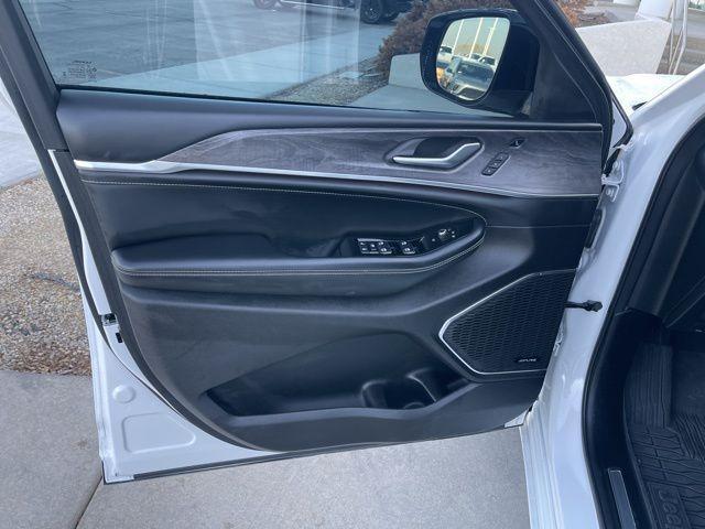 used 2024 Jeep Grand Cherokee car, priced at $38,500