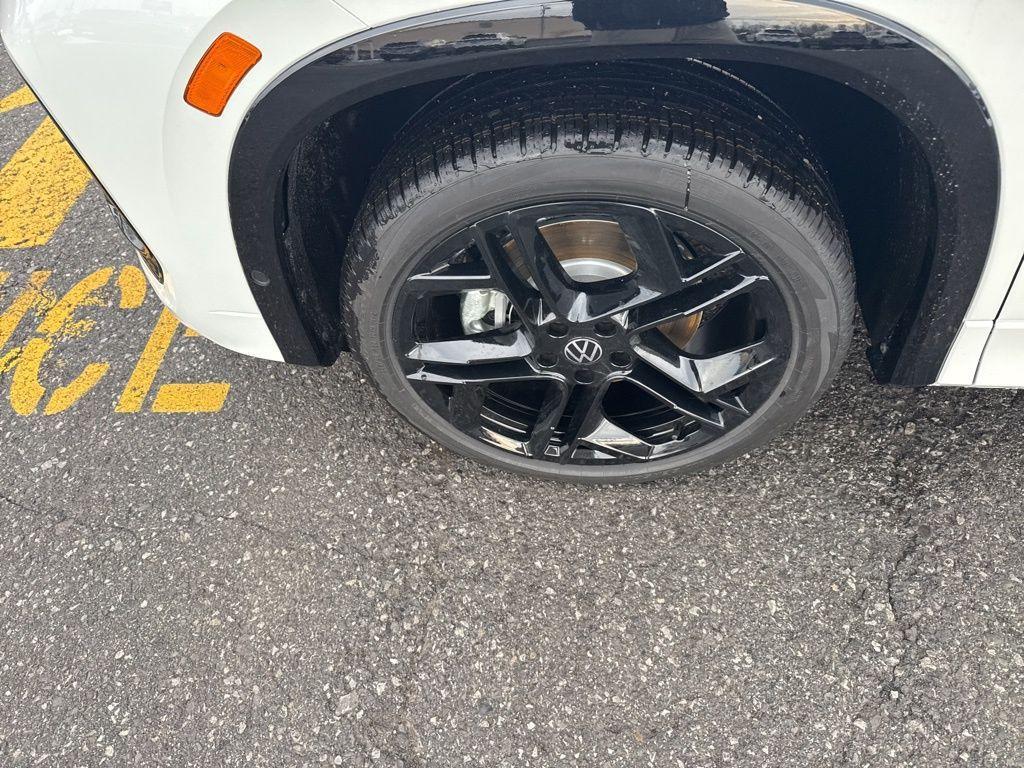 new 2026 Volkswagen Tiguan car, priced at $40,376