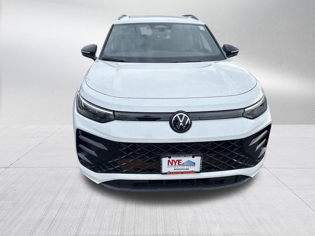 new 2026 Volkswagen Tiguan car, priced at $40,376