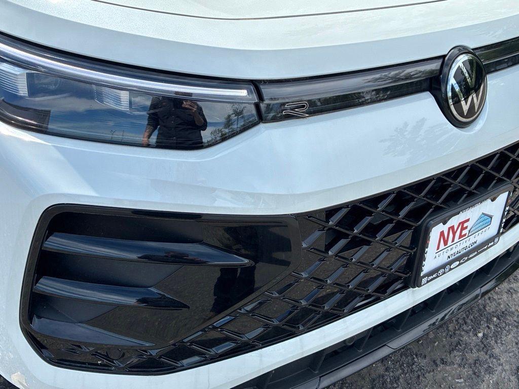 new 2026 Volkswagen Tiguan car, priced at $40,376