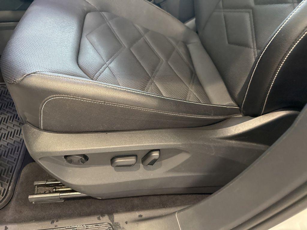 used 2024 Volkswagen Atlas car, priced at $27,467