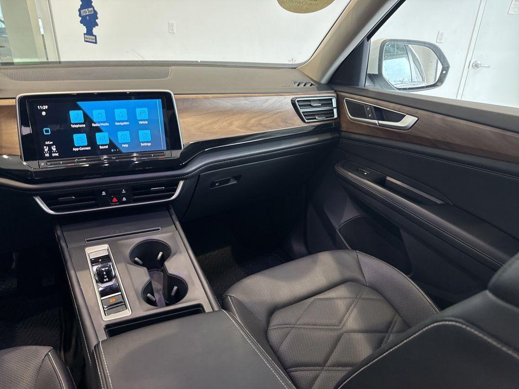 used 2024 Volkswagen Atlas car, priced at $27,467